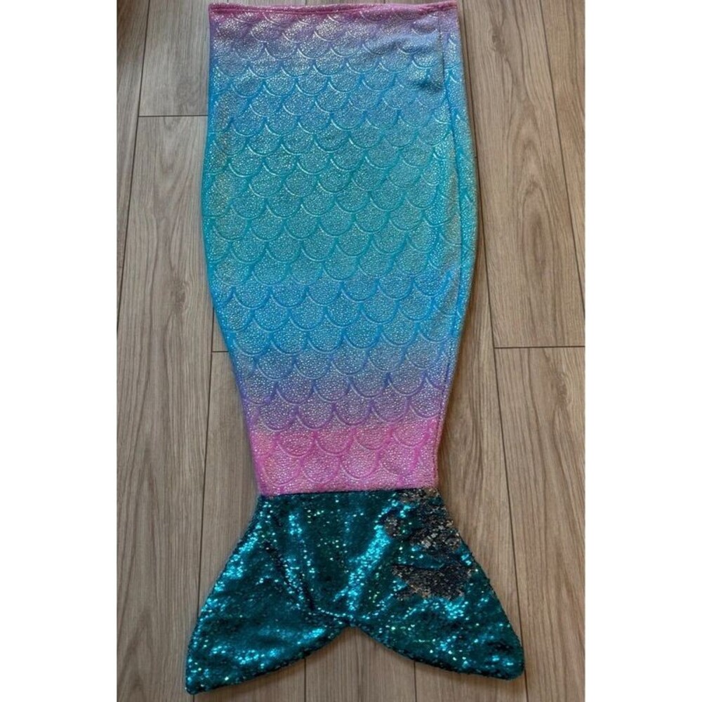 Jay Franco Kids Mermaid Tail Blanket Sequin Fin Pink Blue Ombre